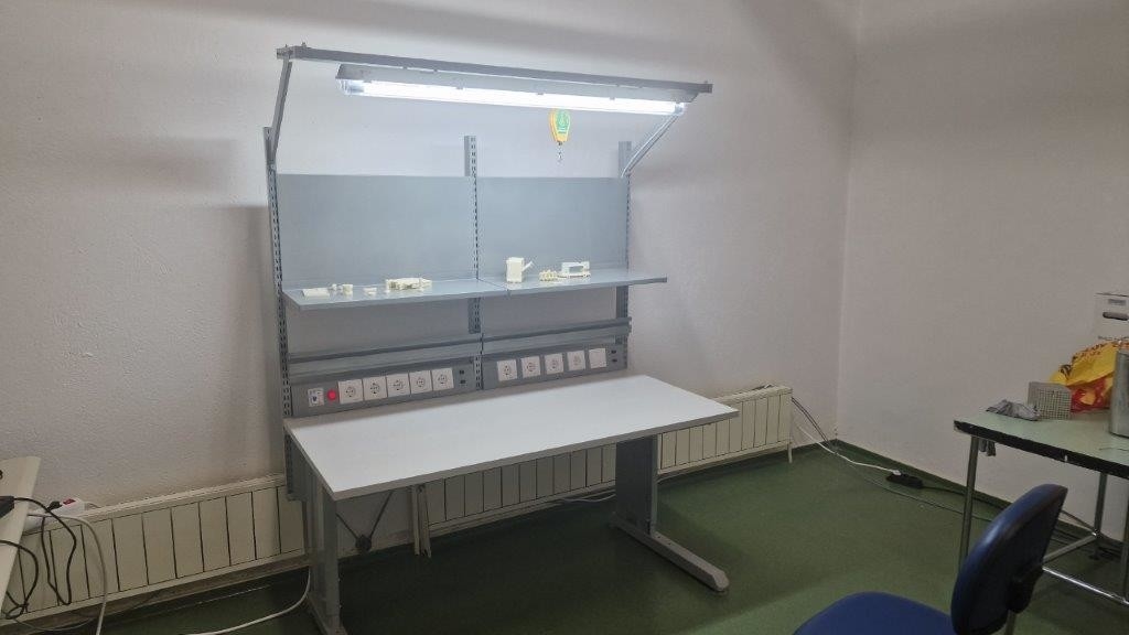 Customized ESD Workbench For Electrical & Electronic Technicians | Heavy-Duty Lab And Factory Work Table